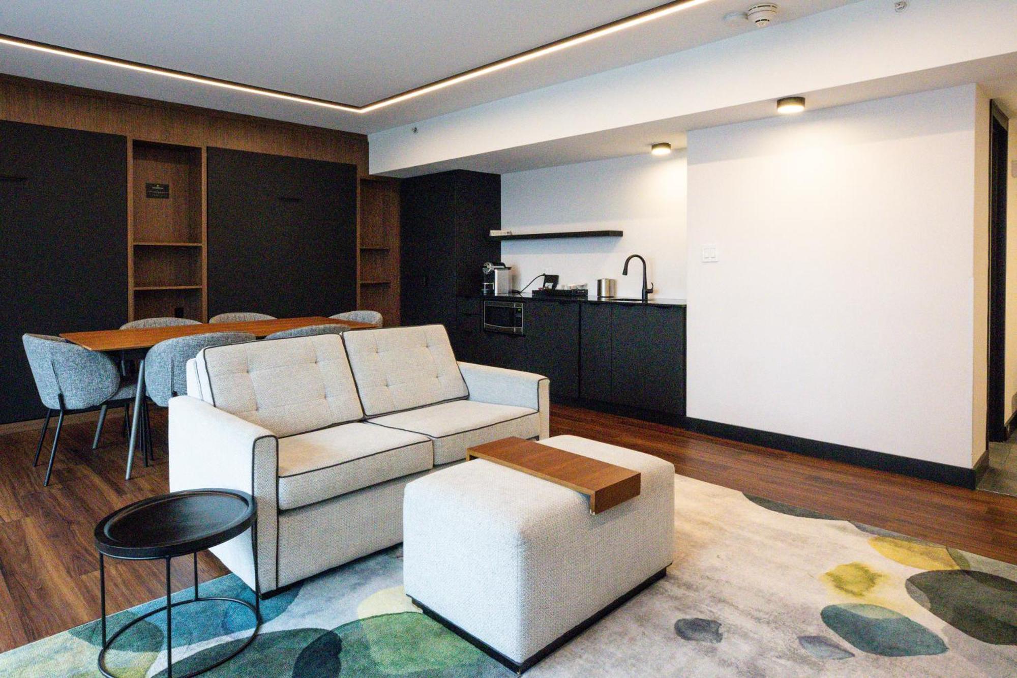 One-Bedroom Executive Suite,1662979917:JPEG