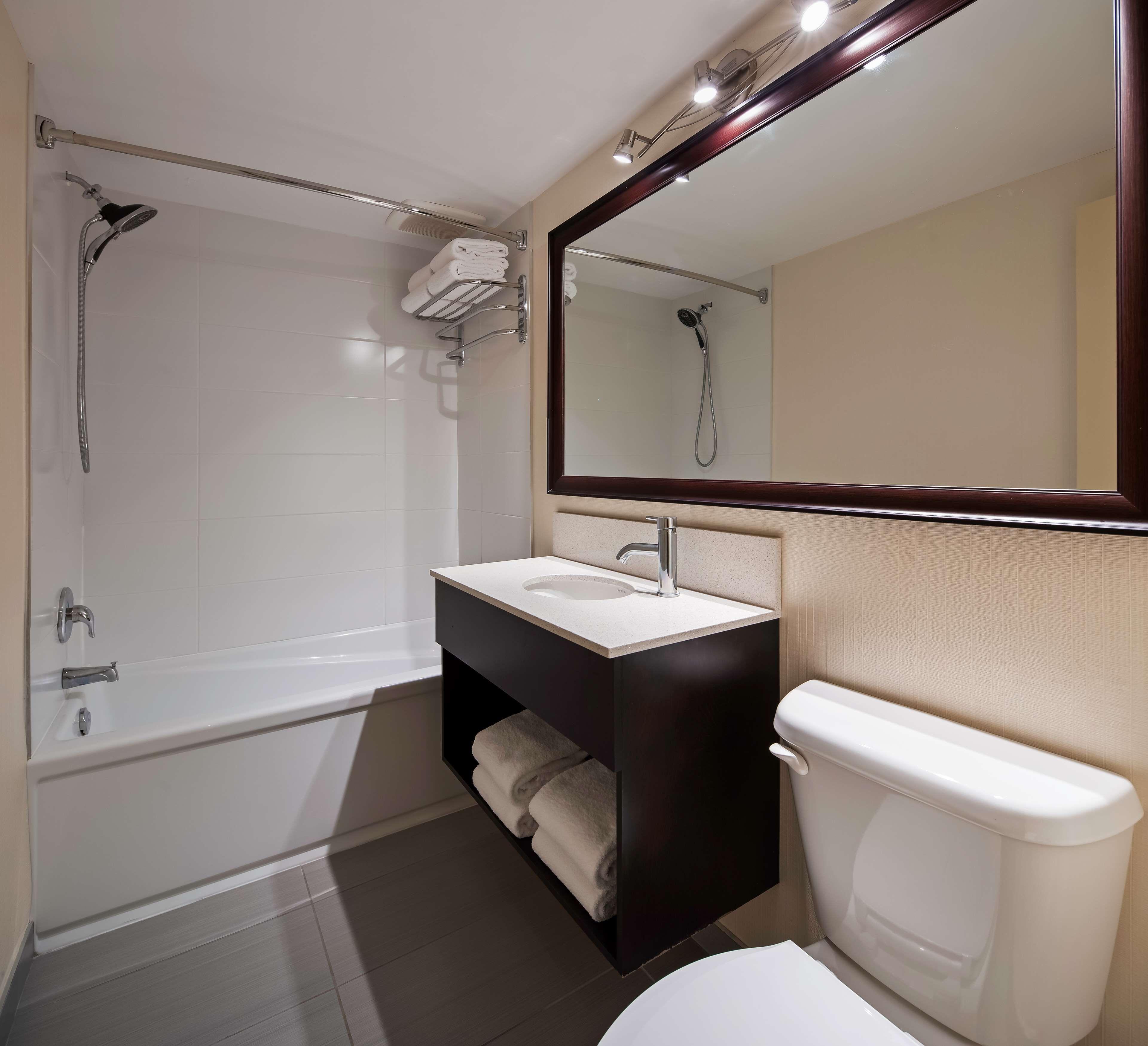 Standard Room with 2 Double Beds,1710170099:JPEG