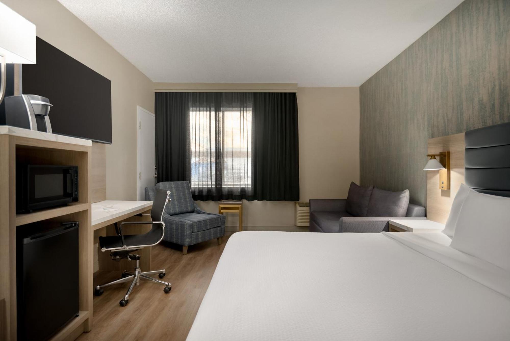 Habitación con cama extragrande y nevera - No fumadores